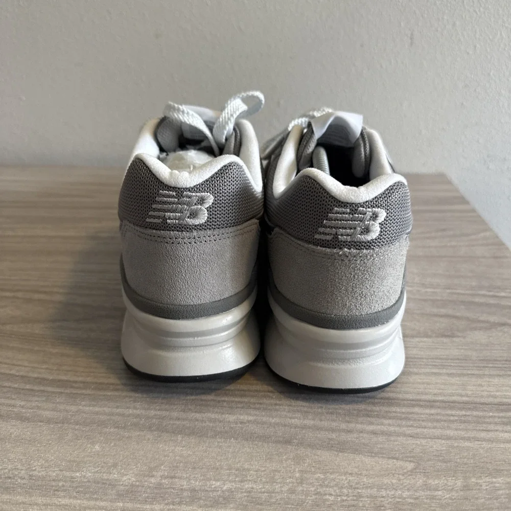 New Balance 997H CM997HCA Grey Comfort Lifestyle Shoes Mens 12.5 D NWOB